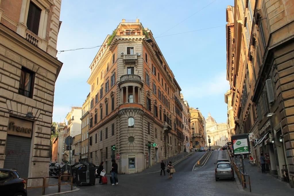 Near Colosseum By Varental 2br + 1sb Rome