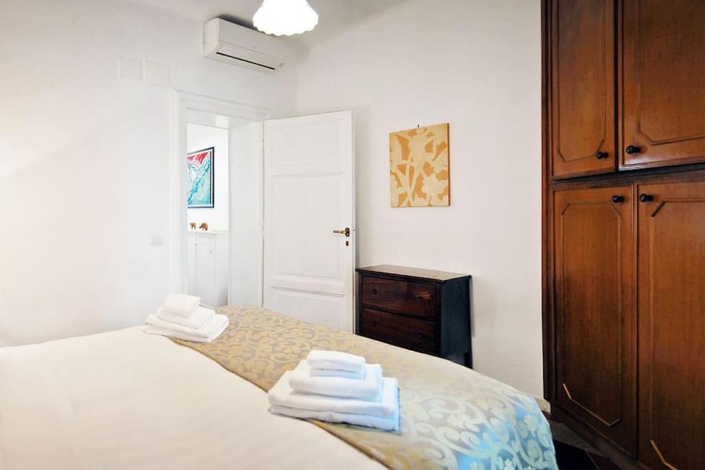 Near Colosseum By Varental 2br + 1sb Apartment